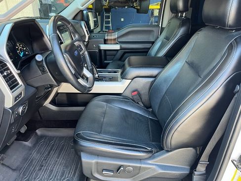 Used 2017 Ford F150 Lariat AWD/4WD image 9