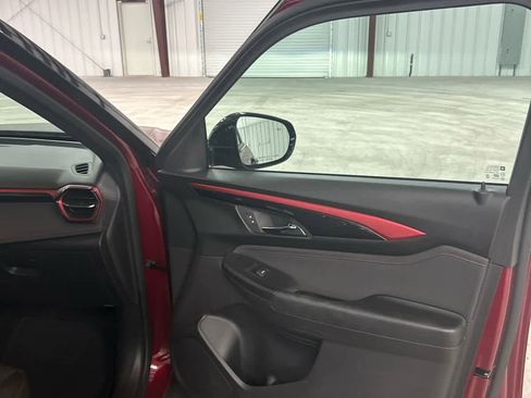 Used 2025 Chevrolet TrailBlazer RS w/ Driver Confidence Package image 21