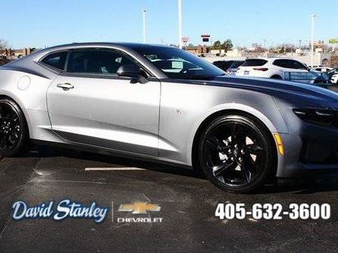 Used 2022 Chevrolet Camaro LT image 1