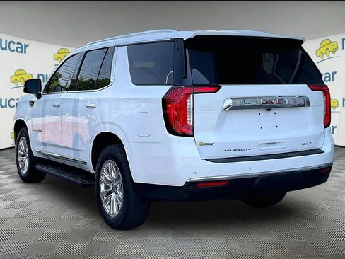 Used 2023 GMC Yukon SLT w/ SLT Premium Package AWD/4WD image 4