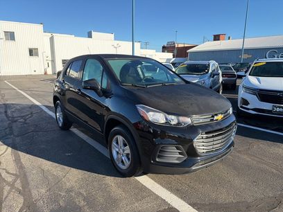 Used 2022 Chevrolet Trax LS w/ Tint and Cruise Package
