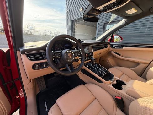 New 2026 Porsche Macan image 4