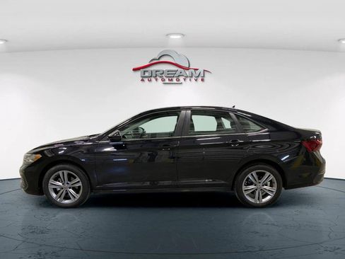 Used 2024 Volkswagen Jetta SE FWD image 16