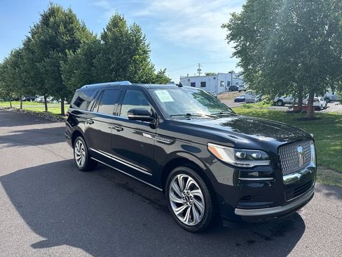 Used 2022 Lincoln Navigator L Reserve AWD/4WD image 7