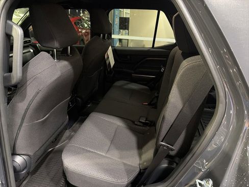 Used 2025 Toyota 4Runner SR5 image 5