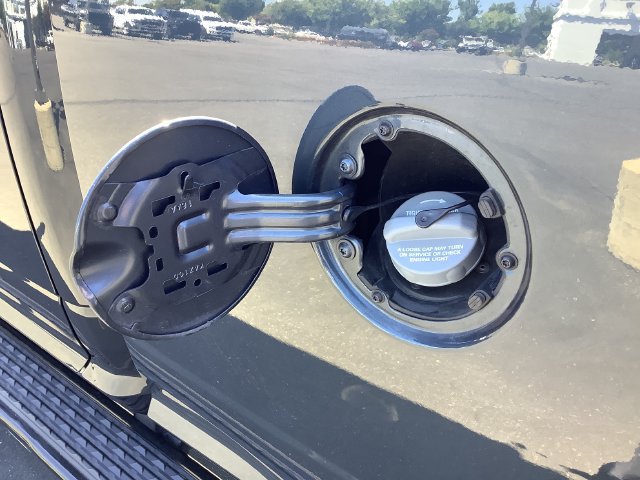 Used 2025 RAM 2500 Big Horn AWD/4WD image 21