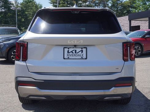 Used 2025 Kia Sorento SX Prestige AWD/4WD image 17
