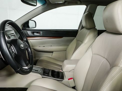 Used 2014 Subaru Outback 2.5i Limited image 10