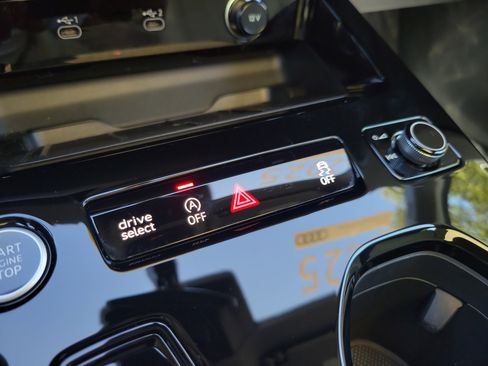 Used 2025 Audi A5 2.0T Premium Plus w/ Premium Plus AWD/4WD image 32