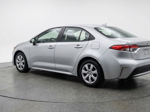 Used 2025 Toyota Corolla LE FWD image 6