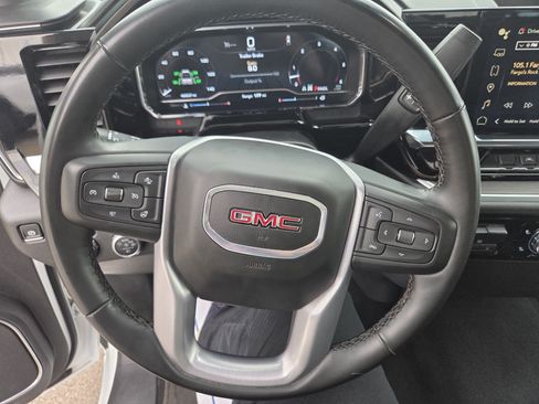 Used 2025 GMC Sierra 1500 SLT AWD/4WD image 14