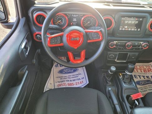 Used 2022 Jeep Gladiator Sport image 7