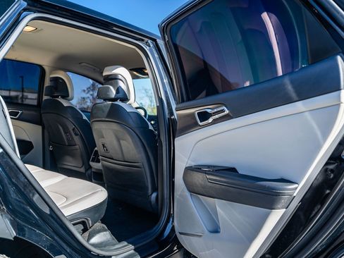 Used 2024 Kia Sportage EX image 13