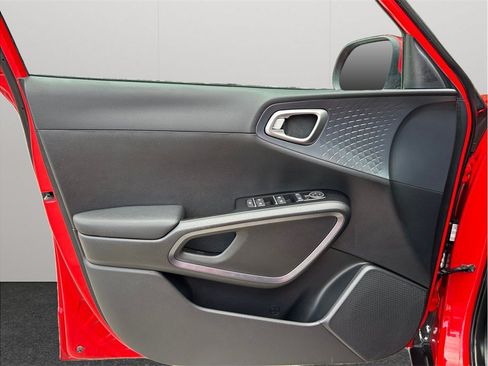 Used 2021 Kia Soul S FWD image 18