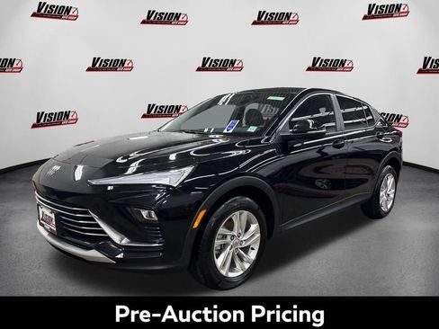 Used 2024 Buick Envista Preferred FWD image 1