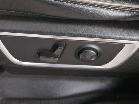 Used 2024 RAM 1500 Laramie image 29