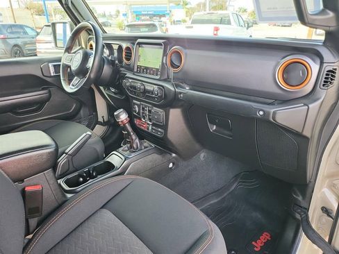 Used 2022 Jeep Gladiator Mojave w/ Trailer Tow Package image 20