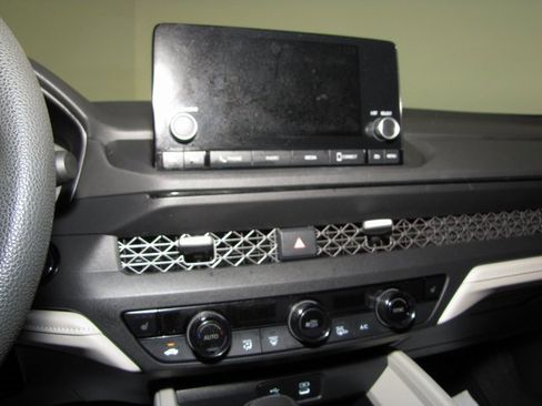 Certified 2023 Honda Accord EX image 7