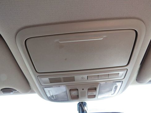 Used 2017 Honda Pilot EX-L image 16