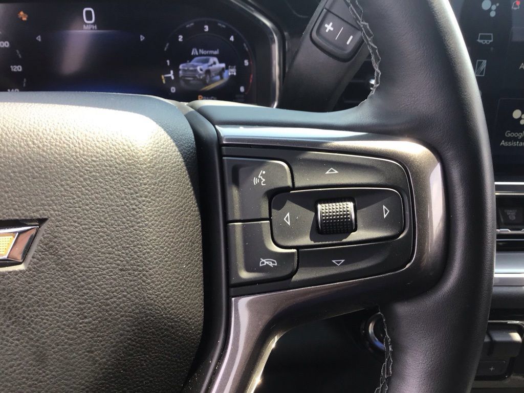 Used 2025 Chevrolet Silverado 2500 High Country w/ Technology Package AWD/4WD image 24