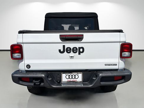 Used 2020 Jeep Gladiator Sport w/ Quick Order Package 24S AWD/4WD image 4