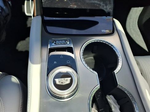 Used 2026 Cadillac Vistiq Luxury AWD/4WD image 15