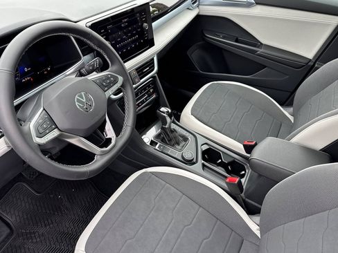 New 2026 Volkswagen Taos SE AWD/4WD image 10