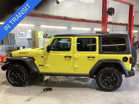 Used 2023 Jeep Wrangler Unlimited Sport AWD/4WD image 2