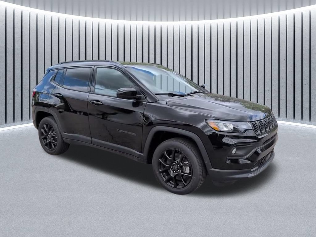 New 2026 Jeep Compass Latitude AWD/4WD image 3