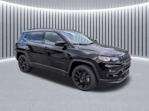 New 2026 Jeep Compass Latitude AWD/4WD image 3
