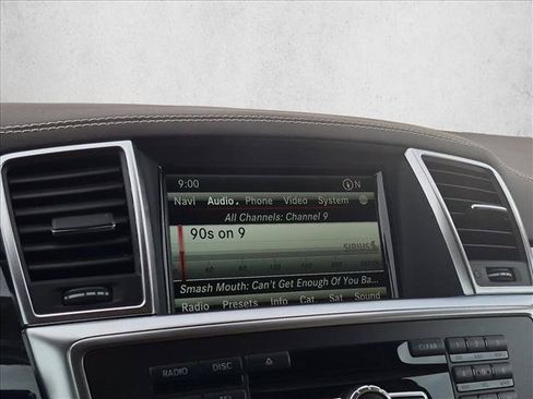 Used 2015 Mercedes-Benz GL 450 4MATIC image 15