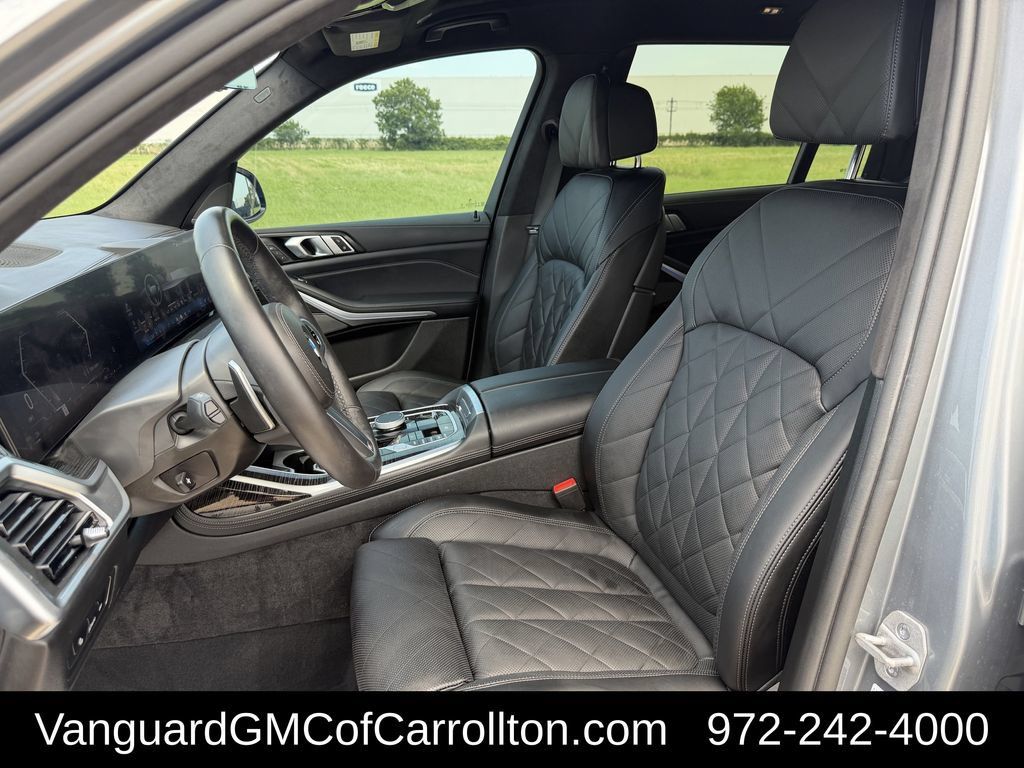 Used 2025 BMW X7 xDrive40i w/ M Sport Package AWD/4WD image 31
