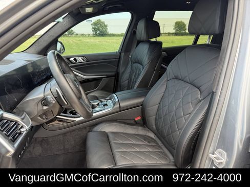 Used 2025 BMW X7 xDrive40i w/ M Sport Package AWD/4WD image 31