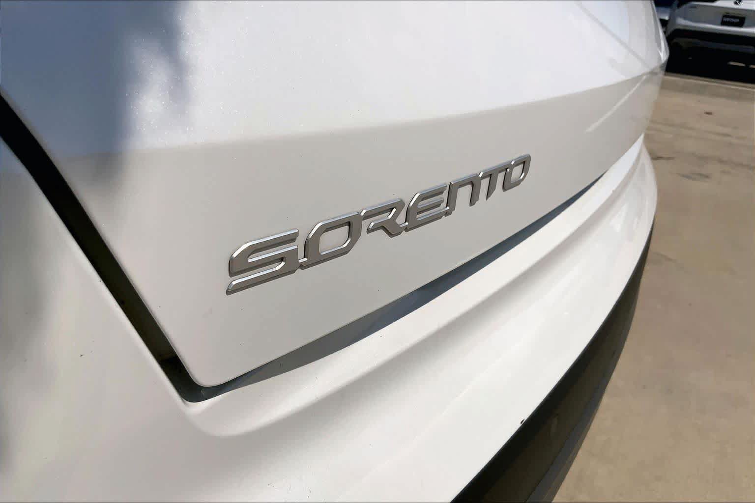 Used 2024 Kia Sorento EX AWD/4WD image 31