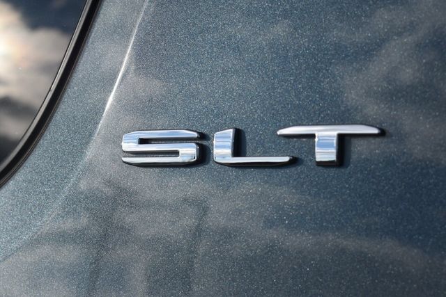 Used 2020 GMC Acadia SLT AWD/4WD image 16