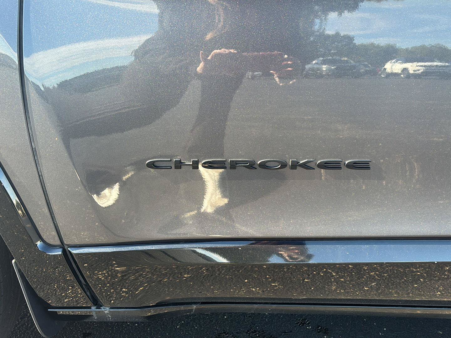 Used 2018 Jeep Cherokee Latitude w/ Quick Order Package 26T AWD/4WD image 6