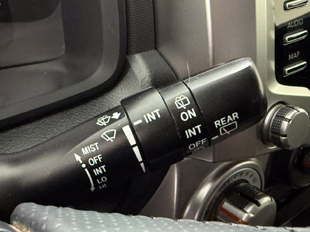 Used 2020 Toyota 4Runner SR5 AWD/4WD image 12