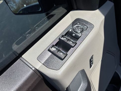 Used 2019 Ford F150 XL w/ Equipment Group 101A Mid AWD/4WD image 13