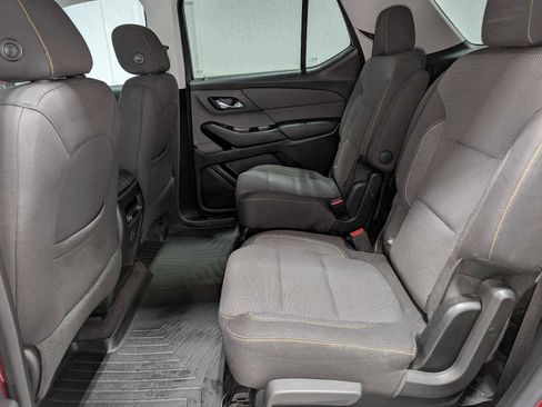 Used 2020 Chevrolet Traverse LT image 20
