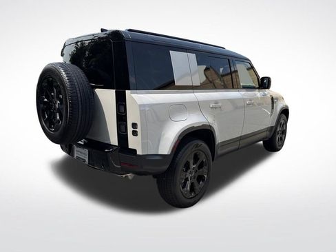Used 2026 Land Rover Defender 110 S AWD/4WD image 5