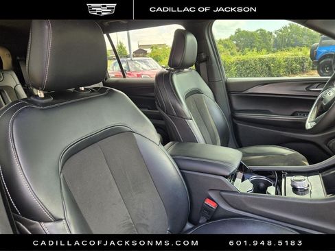 Used 2023 Jeep Grand Cherokee L Laredo AWD/4WD image 23