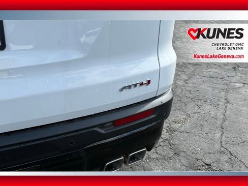 New 2026 GMC Acadia AT4 w/ Luxury Package image 7