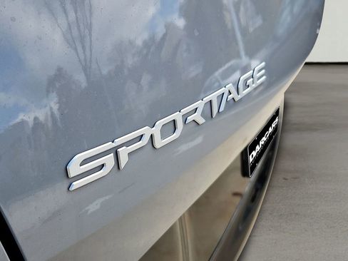 Used 2023 Kia Sportage SX image 31