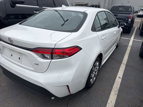 Used 2024 Toyota Corolla LE image 7