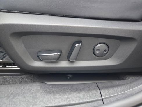 New 2025 Mitsubishi Outlander SE image 16