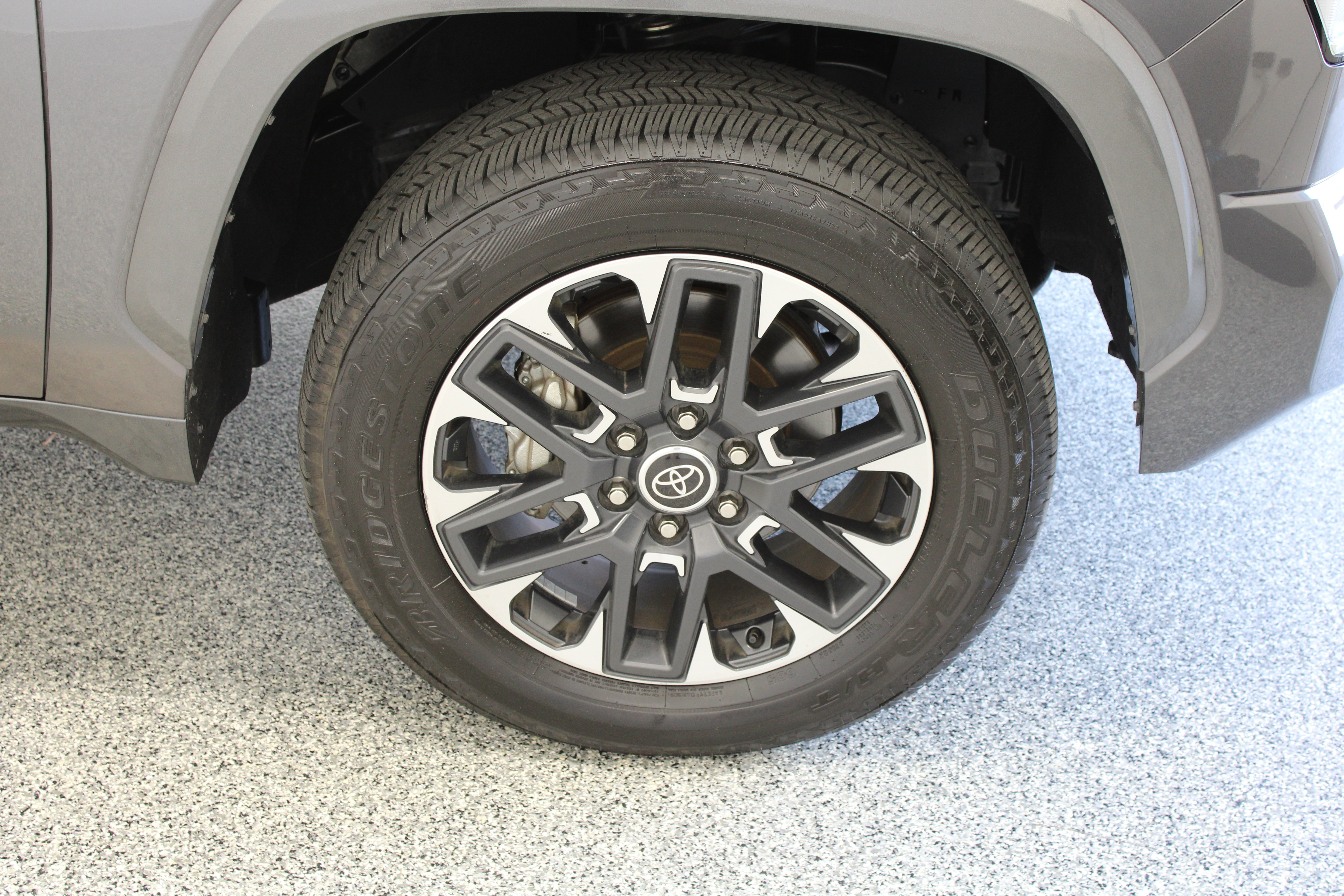 Used 2023 Toyota Tundra Limited AWD/4WD image 5