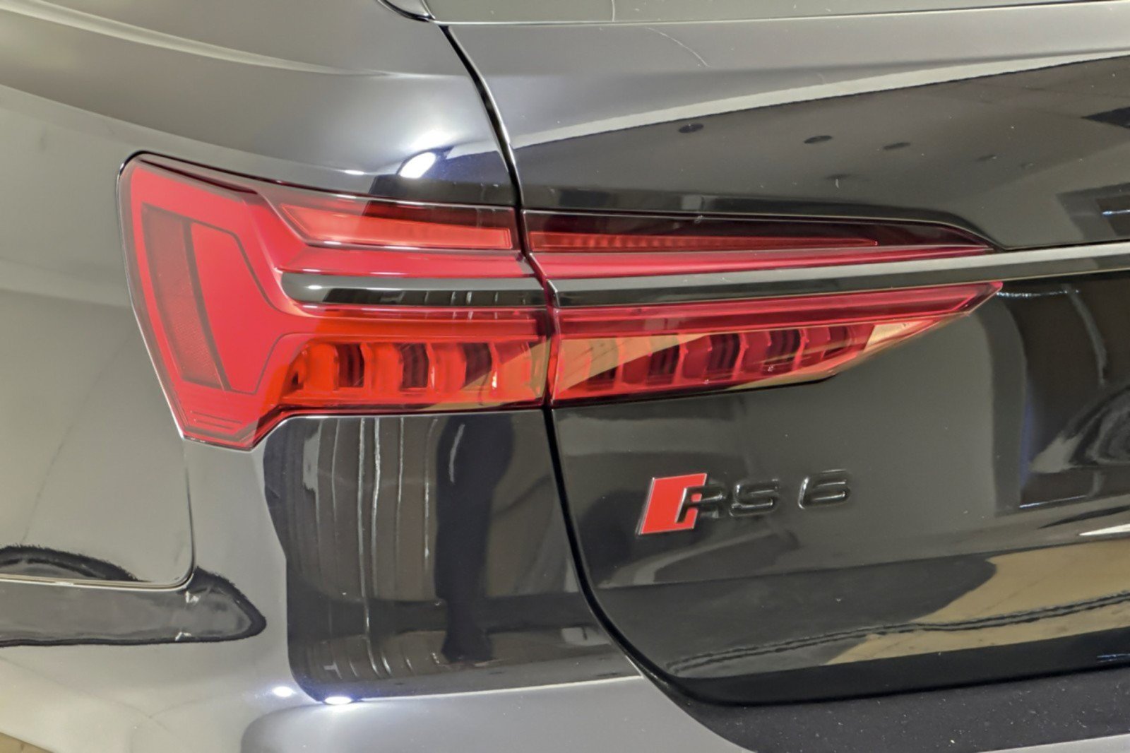 Used 2024 Audi RS 6 performance w/ Matte Carbon Package AWD/4WD image 26
