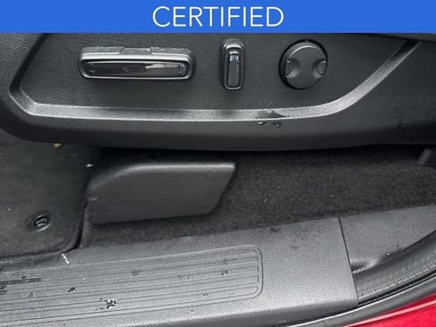 Used 2025 Honda Pilot Touring image 18