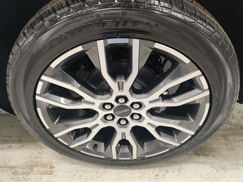 New 2026 GMC Acadia Denali Ultimate w/ LPO, Floor Liner Package image 21