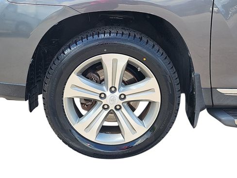 Used 2013 Toyota Highlander Limited FWD image 31